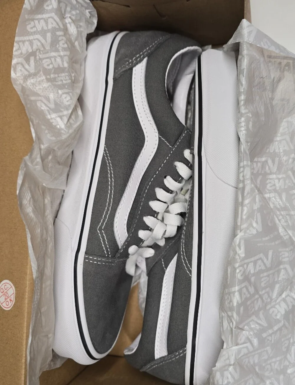 Vans Old Skool Sneakers Pewter/True White Women’s 8.5 NWOT with Box - Picture 1 of 14